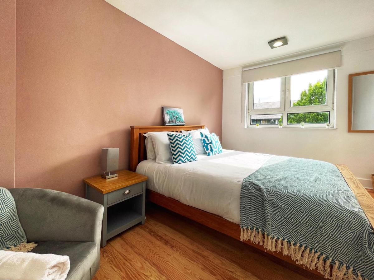 Noah'S Place In Mile End ลอนดอน ภายนอก รูปภาพ