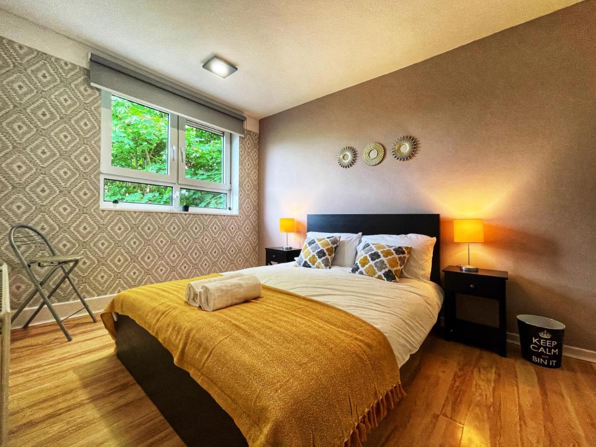 Noah'S Place In Mile End ลอนดอน ภายนอก รูปภาพ