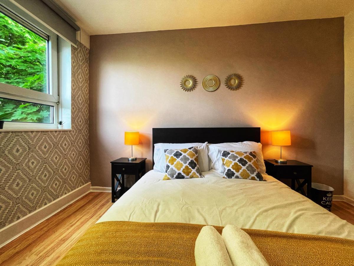 Noah'S Place In Mile End ลอนดอน ภายนอก รูปภาพ
